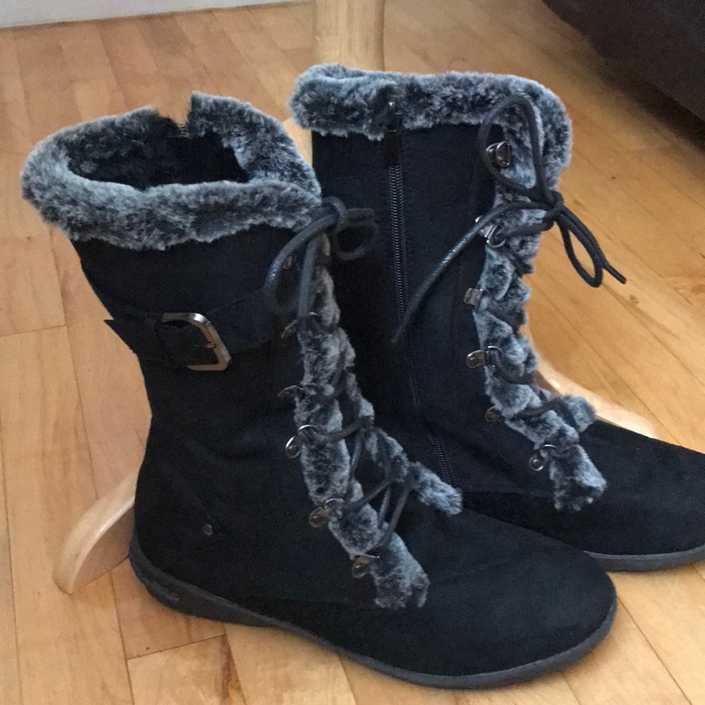 Forever black suede boots size 10